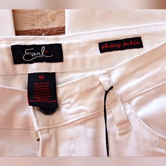 EARL JEANS SKINNY ANKLE EMBROIDERY ON LEG. 12 WHITE NWT - Picture 2 of 13